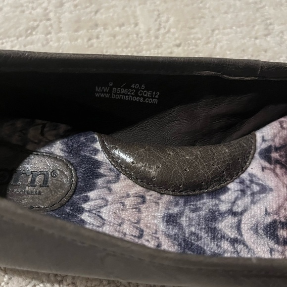 Born leather Gray flats with Bow Detail women’s size 9 - Picture 2 of 5